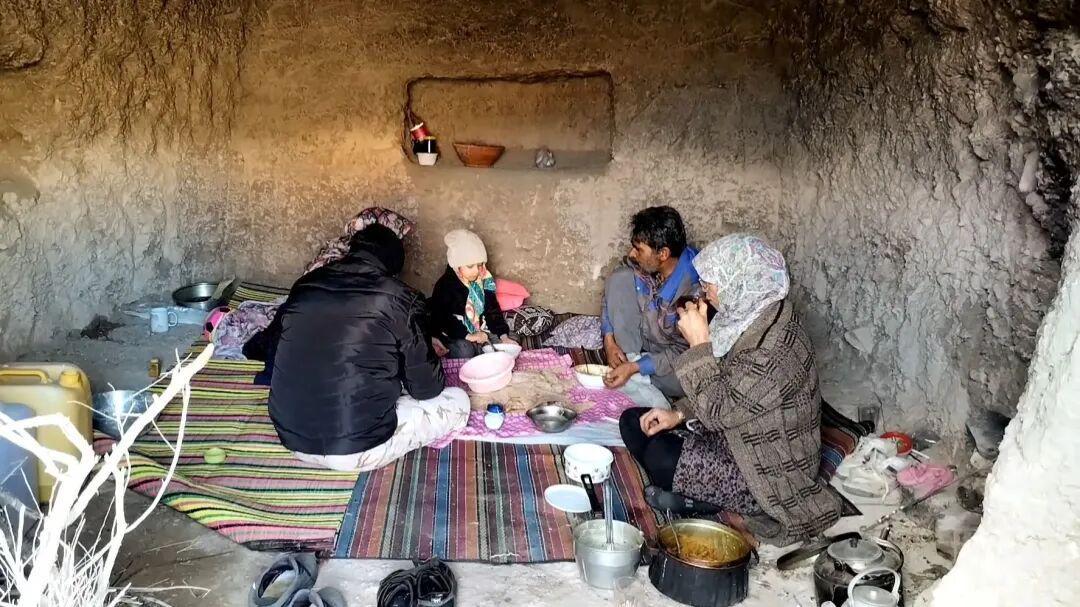 美国打伊朗到底图什么?八成中国人以为是抢石油……