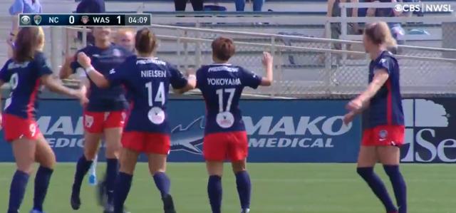 star sports下载-女哈兰德出场!篮板王罗德曼女儿职业首秀即进球