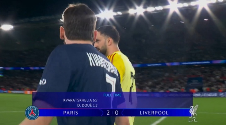 星空体育中国-没脾气!评论员:英超冠军vs法甲冠军,差远了!5后卫是错误信号